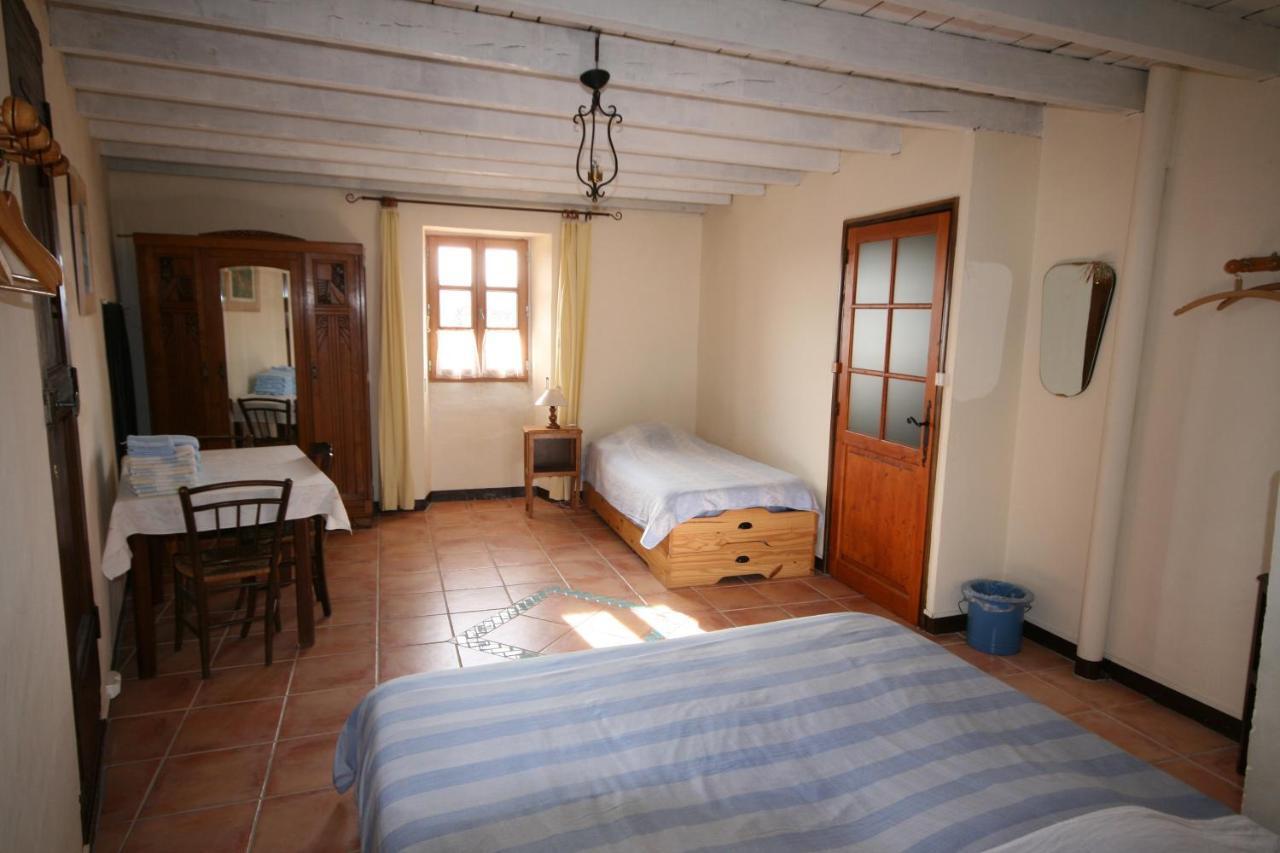 Mas Des Tours Chambre D'Hotes Tornac Bagian luar foto