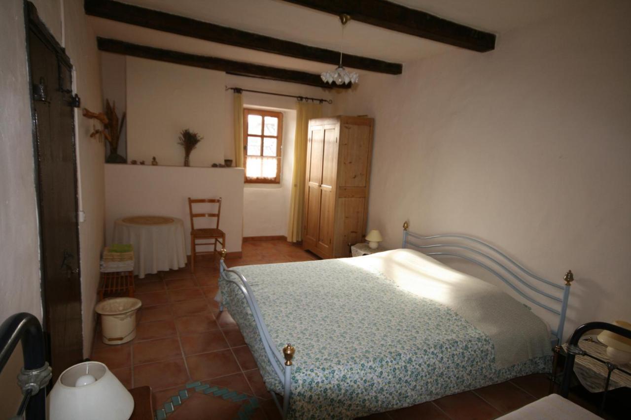 Mas Des Tours Chambre D'Hotes Tornac Bagian luar foto